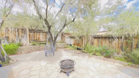 The Spanish Style Desert Oasis, A Star Gazers Dream Отели в г. Риджкрест