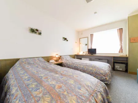 Chiisana Hotel Minori Отели рядом с достопримечательностью «Хёсэцу-но мон»