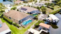 Serenity & Luxury: Waterfront Oasis w Private Pool Các khách sạn gần Braden River