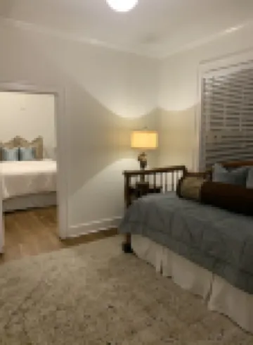 Walk to War Memorial 3-Bedroom REMODELED Home in Heart of Hillcrest