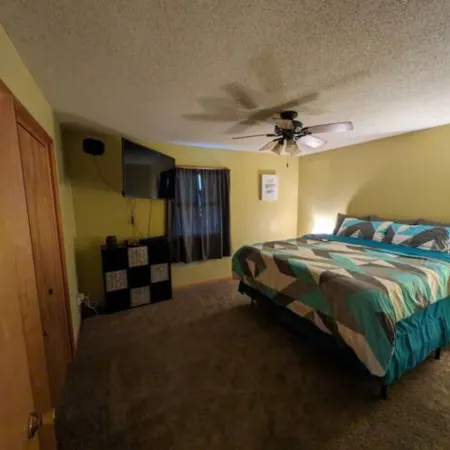 Newly updated and cozy home!  Located near downtown!