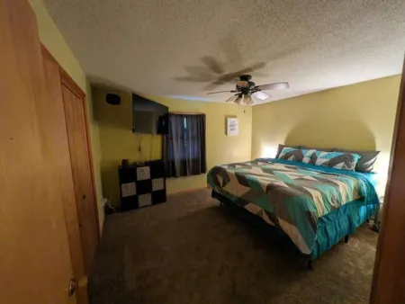 Newly updated and cozy home!  Located near downtown! Отели в г. Маттун