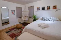 Cozy and Artistic Space with a library and a Floating Net Hotels near Idaho Falls