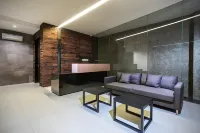 Upscale Suites - 2つ星