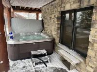 5 Bedroom Ski In/Out Powder Ridge Cabin