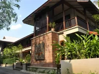 Baan Lapoon Hotel Hotels in Amphoe Mueang Lamphun