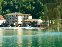 Marcel Towers Holiday Apartments Hotels in Nambucca Heads