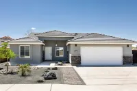 Village Luxury Living Hotel a Yuma