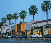 Luxury Private Resort - 1 Block to El Paseo! Sleeps 12!