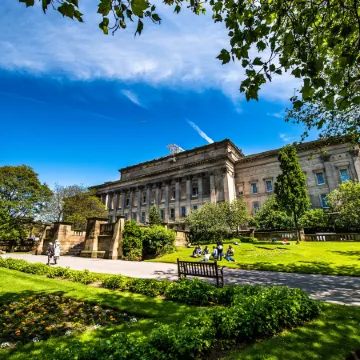 Holiday Inn LIVERPOOL - CITY CENTRE by IHG Отели рядом с достопримечательностью «Художественная галерея Вокер»