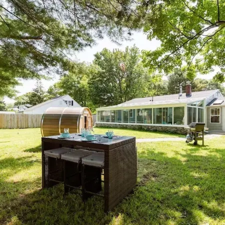 Coastal Retreat - Sauna, Hot Tub & Swim Spa - Near Beaches and Downtown Portland