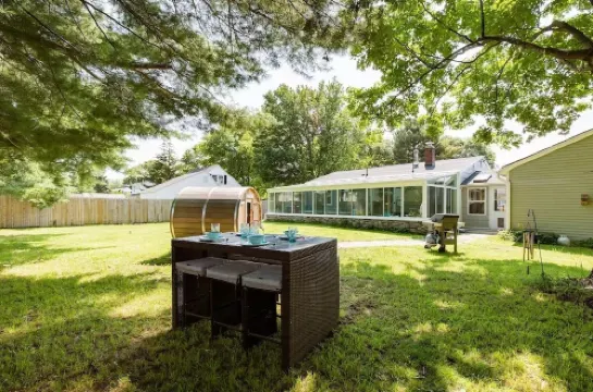 Coastal Retreat - Sauna, Hot Tub & Swim Spa - Near Beaches and Downtown Portland