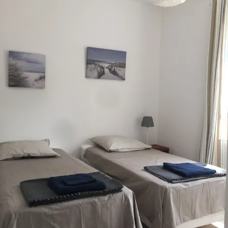 Lake view, Exceptional location between Lake and Ocean, all within walking distance