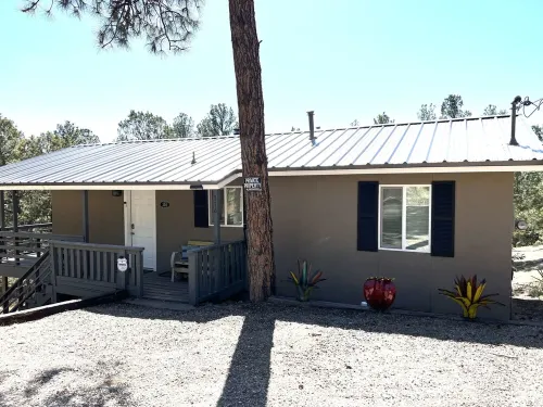 Amazing Views - Peaceful surroundings - Pets OK with fee