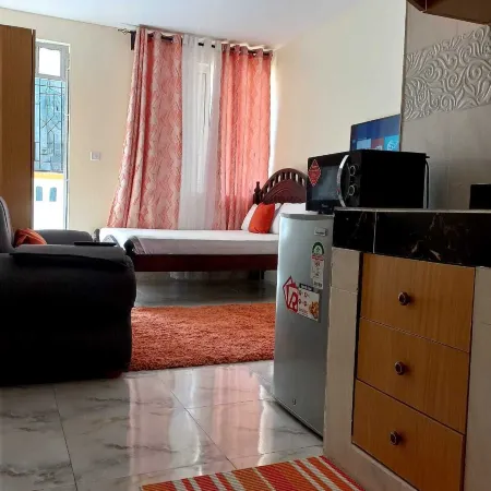 Lux Suites Carina Studio Apartments