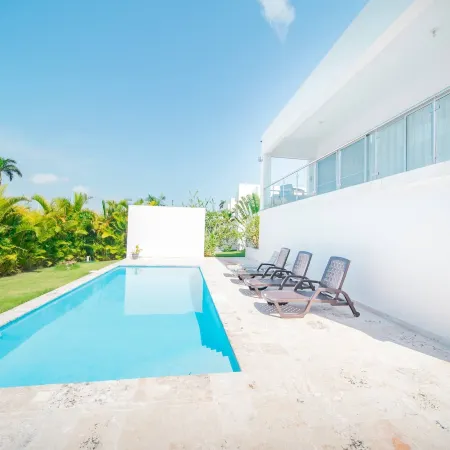 Amazing 2Br Villa Near Surfing Beaches