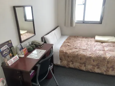 Green Hotel Shimonoseki Hotels near Karato Fish Market