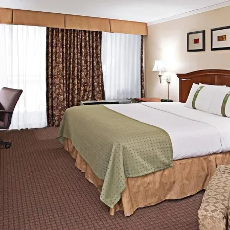 Days Inn by Wyndham Warren