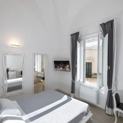 Palazzo Marini B&B di Charme Отели рядом с достопримечательностью «Железнодорожный вокзал Лечче»
