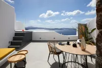 Allure Breeze Suites - Bed and Breakfasts