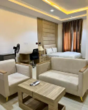 His Glory's Apartment