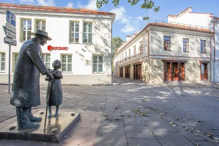 Vilnius Apartments & Suites – Old Town Отели рядом с достопримечательностью «404»