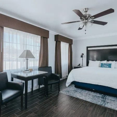 Sea Air Inn & Suites - Downtown - Restaurant Row