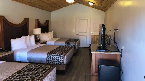 Red Canyon Cabins in Kanab