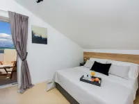 Modern Villa in Nin with Terrace Hotels in Nin