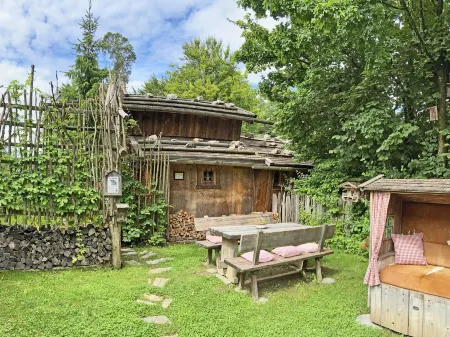 Cozy Eco Friendly Chalet with Countless Extras Near Lake in Asten Отели в г. Титмонинг