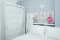 Modern and Comfort 2Br Apartment at Signature Park Grande Hotel di Kramat Jati