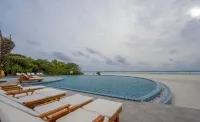 Hondaafushi Island Resort - С бассейном