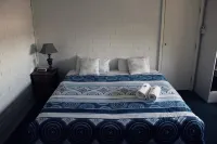 H & D Apartments Hotels in St Kilda