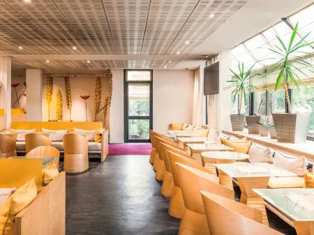 Ibis Créteil Отели рядом с достопримечательностью «Парк Дюпейру»