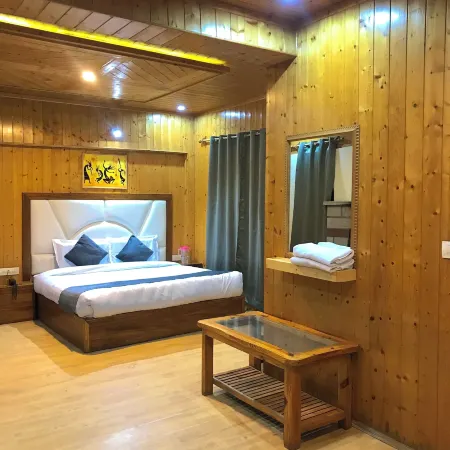 The Avenue River Side Hotel - Near Volvo Bus Stand Manali