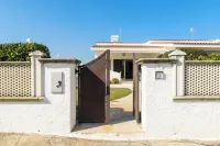 Villetta Creta Rossa Hotel dekat Consortium Rosa Marina