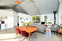 Goolwa Pelican Cottage - Pet Friendly - WiFi Hotels in Goolwa