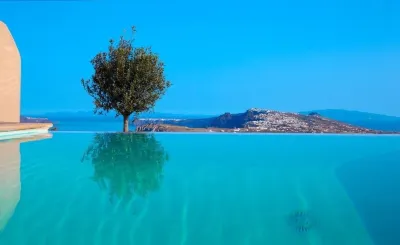 Voreina Gallery Suites Hotels in Pyrgos Kallistis