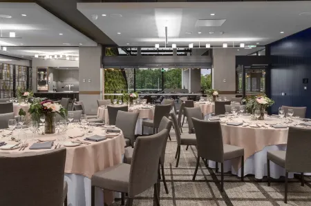 Rydges Campbelltown an EVT hotel Отели в г. Spring Farm