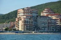 Menada Atrium Apartments Hotels in Єленіте