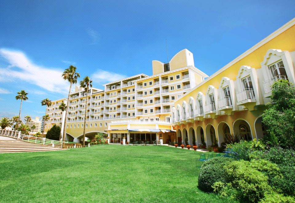 2. 와카야마 마리나..