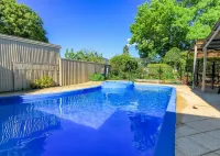 Ambrosia Holiday Home Hotels in Tanunda