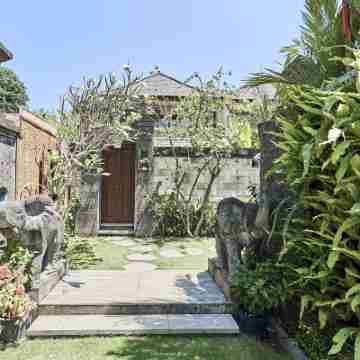 Kubu Gajah Villas Hotel Exterior