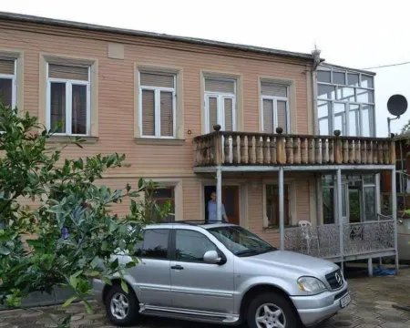Hotel Kharabadze 庫塔伊西住宿飯店
