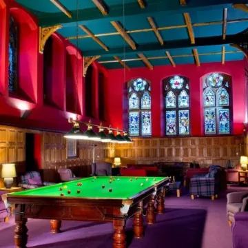 Boys Dormitory Отели рядом с достопримечательностью «The Clansman Centre»