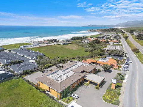 The Morgan San Simeon - Cambria by Hearst Castle โรงแรมใน