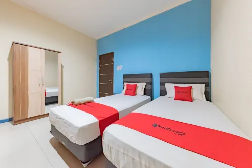 RedDoorz Syariah @ Pangeran Suryanata Samarinda Hotels in Air Hitam