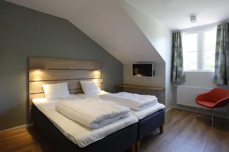 Kvibergs Vandrarhem - Hostel Отели в г. Партиле