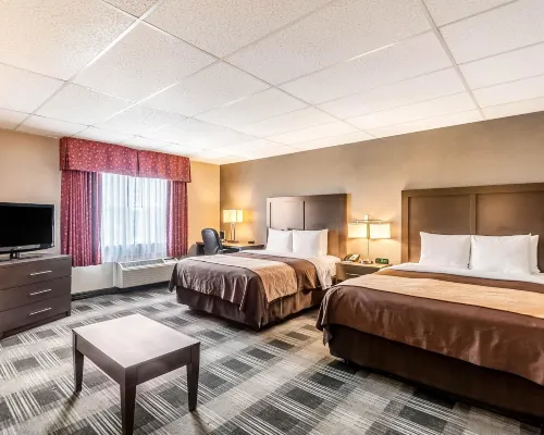 Comfort Inn Ballston Hotels near Abner Cloud House