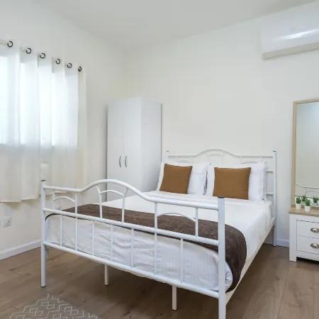 Melony Apartment